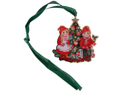 Juleophæng, Nissebørn Og Juletræ