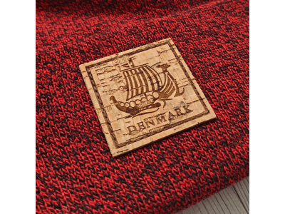 Beanie - Rød Nistret - Vikingeskib