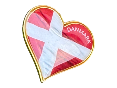 Pin DK Flag Heartshape